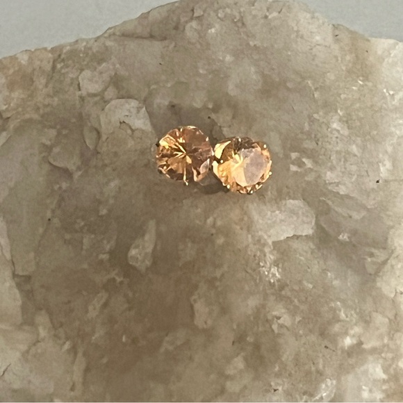 Jewelry - Genuine Citrine Crystal Gemstone Round Cut 7mm Stud Earrings Gold Setting -New